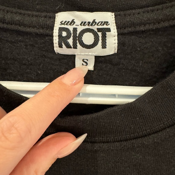 Sub urban RIOT - Picture 3 of 3